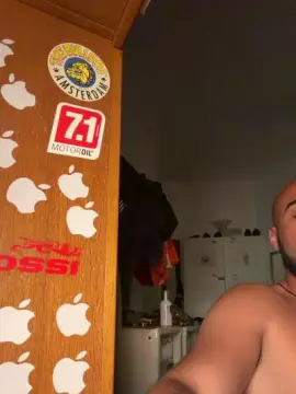 Cam4 Free Porn Cam of corrado94iclou3