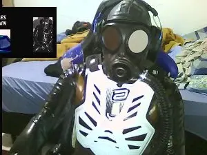 Cam4 Live Porn of gummiguy_br