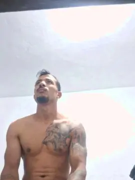 Cam4 Sex Chat of Chilenohh