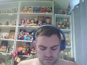 Cam4 Live Porn of HairyScottish