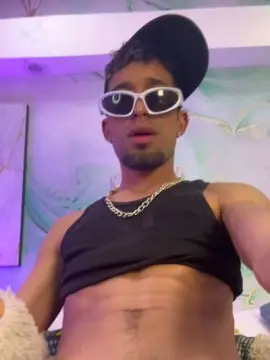 Cam4 Free Live Porn of Michael_Hanks