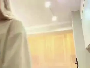 Cam4 Live Sex of OuidaWilfong