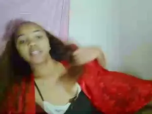 Cam4 Live Sex of emme42