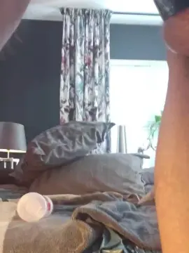 Cam4 Nude Webcam of hairy64daddy