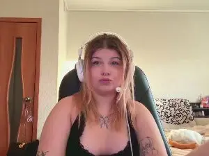 Cam4 Free Live Porn of MichelOsley