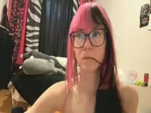 Cam4 Live Porn of PollyGlomb