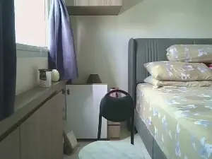 Cam4 Private Sex Chat of hot_knn2