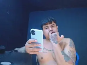 Cam4 Watch Live Sex Cams of master_bigcock1