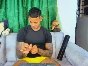 Cam4 Live Sex Cam of JARED_KUSHH1