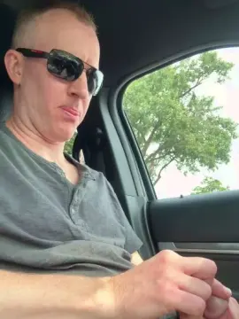 Cam4 Live Sex of Closetbiguy79