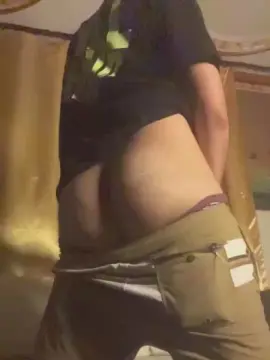 Cam4 Sex Cam of HornyMztBoee