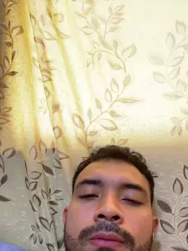 Cam4 Live Sex Cam of Luisfer98