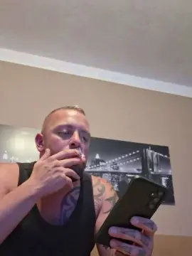 Cam4 Free Live Porn of HAMC81CHIEMSEE