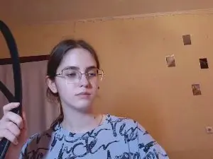 Cam4 Free Live Porn of RoxanaKneisler