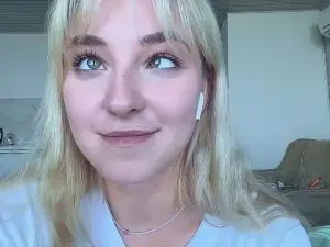 Cam4 Watch Live Sex Cams of JaimieBrana