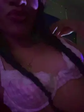 Cam4 Live Sex of Sarabombshell