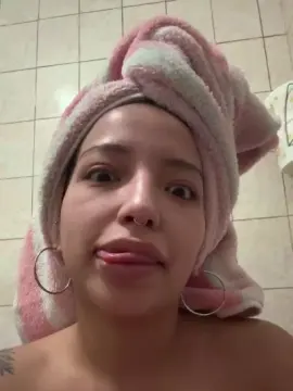 Cam4 Free Live Porn of Sexyvalenlu