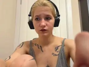 Cam4 Watch Live Sex Cams of CieraHoek