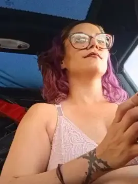 Cam4 Live Sex of MamaB88