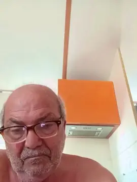 Cam4 Watch Live Sex Cams of minuzzo61