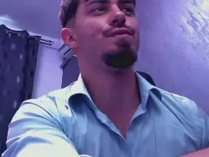 Cam4 Free Live Porn of greekgod19