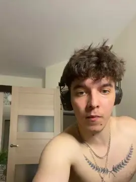 Cam4 Live Porn of bravo_maestro