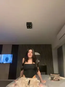 Cam4 Free Live Porn of Ari_linda