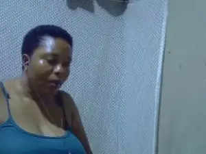 Cam4 Nude Webcam of bigclit_mom