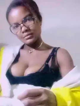Cam4 Adult Video Chat of mialisoa3