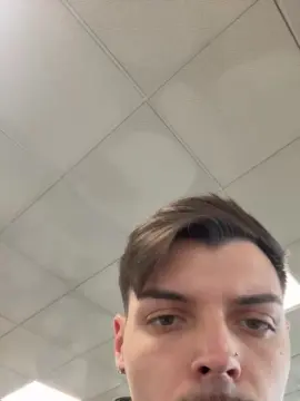 Cam4 Free Porn Cam of ThomasRM98