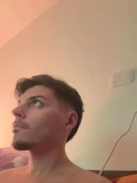 Cam4 Free Live Porn of ThomasRM98