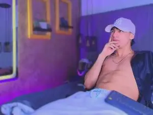 Cam4 Free Porn Cam of The_BossCrown