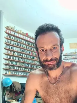 Cam4 Live Porn of Misterhaifa20