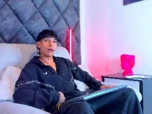 Cam4 Private Sex Chat of KroyWave