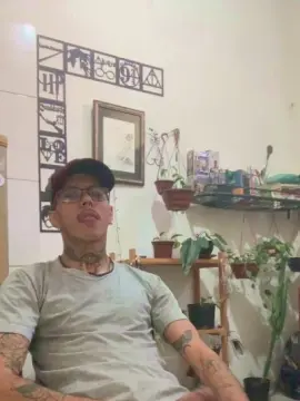 Cam4 Live Porn of Klinger30
