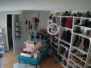 Camsoda Watch Live Sex Cams of voyeurcam-missoliviablack-03