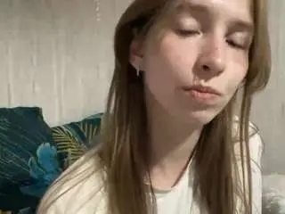 Camsoda Nude Webcam of cherriehallio