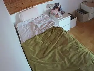 Camsoda Best Webcam of voyeurcam-julmodels-greybed-1