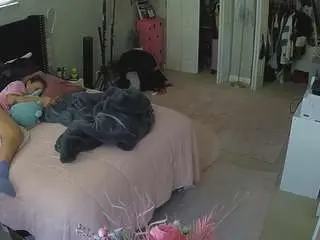 Camsoda Free Porn Cam of voyeurcam-house-charleys-room
