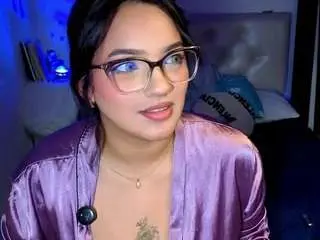 Camsoda Adult Webcam of xvarelylegalx