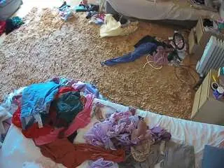 Camsoda Live Sex Cam of voyeurcam-julmodels-whitebed-5