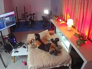 Camsoda Nude Webcam of voyeurcam-jb-office-1