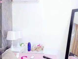 Camsoda Adult Webcams of laurasaenz01