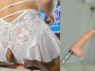 Camsoda Nude Webcam of sara-evans03