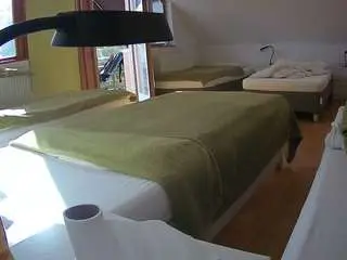 Camsoda Sex Cam of voyeurcam-julmodels-bed-2
