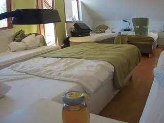 Camsoda Live Sex Cam of voyeurcam-julmodels-bed-2