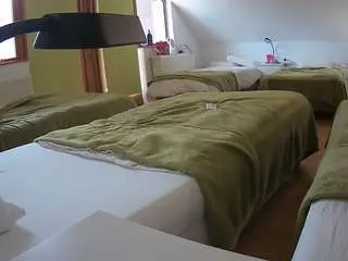 Camsoda Sex Cam of voyeurcam-julmodels-bed-2
