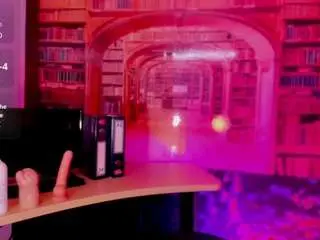 Camsoda Free Porn Cam of emeli-roushot