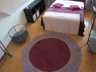 Camsoda Live Sex of voyeurcam-julmodels-whitebed-1