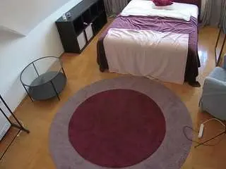Camsoda Private Sex Chat of voyeurcam-julmodels-whitebed-1